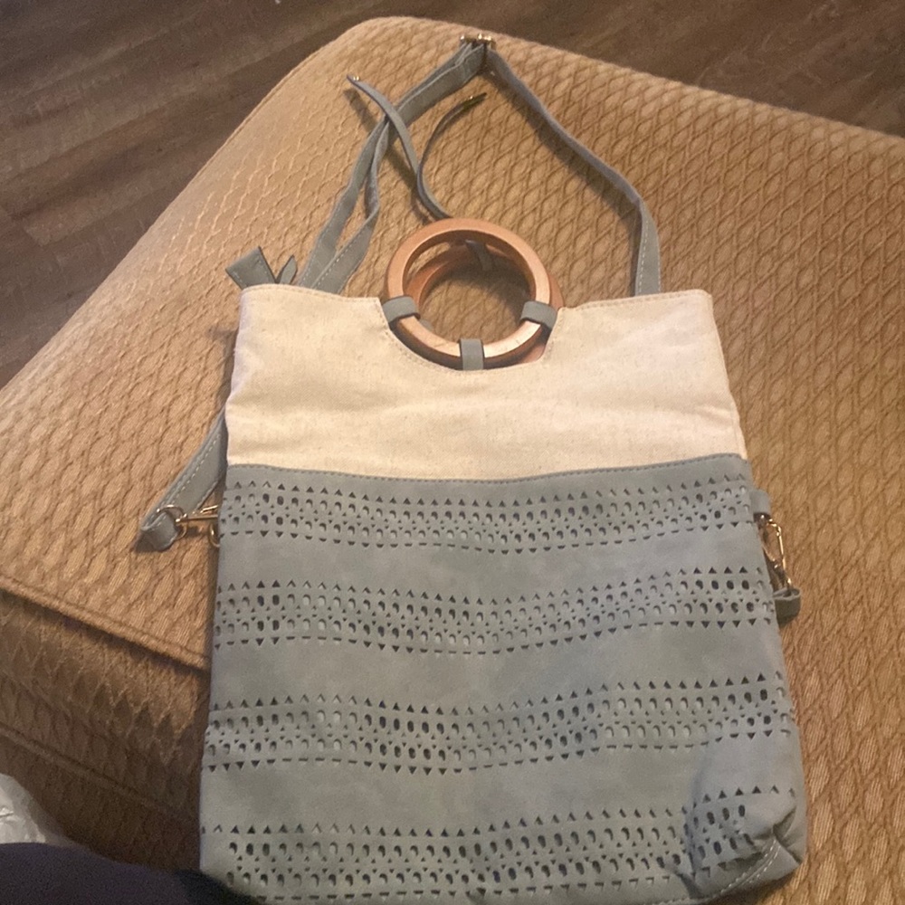 Womens crossbody/shoulder bag